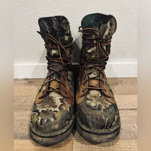 DANNER Camo Boots Size: 7.5 men’s/9 women’s